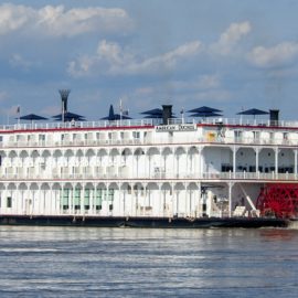 Riverboat on Mississippi